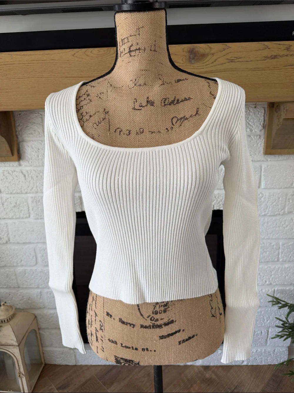 Forever 21 Women’s Cropped Rid-Knit Sweater White - Picture 1 of 5